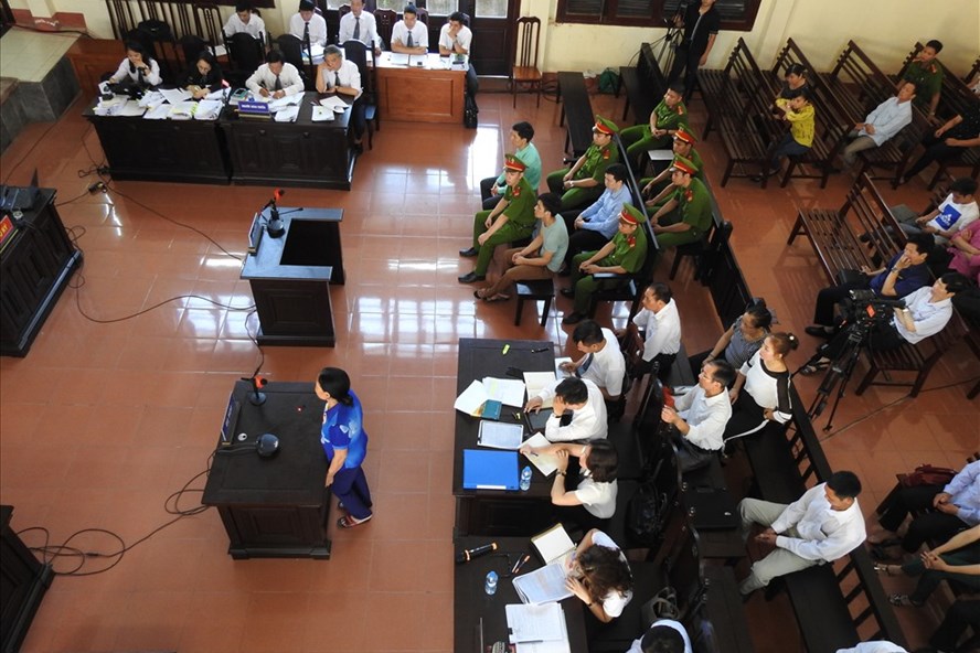 Ngày xét xử thứ 5 sơ thẩm tai biến chạy thận tại Hòa Bình, đại diện gia đình các nạn nhân lên tiếng.