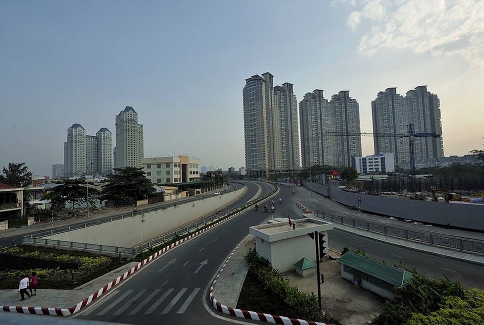 TPHCM sẽ ngưng phát triển nhà cao tầng trong khu vực hai quận 1 và 3 đến hết năm 2020 TPHCM sẽ ngưng phát triển nhà cao tầng trong khu vực hai quận 1 và 3 đến hết năm 2020
