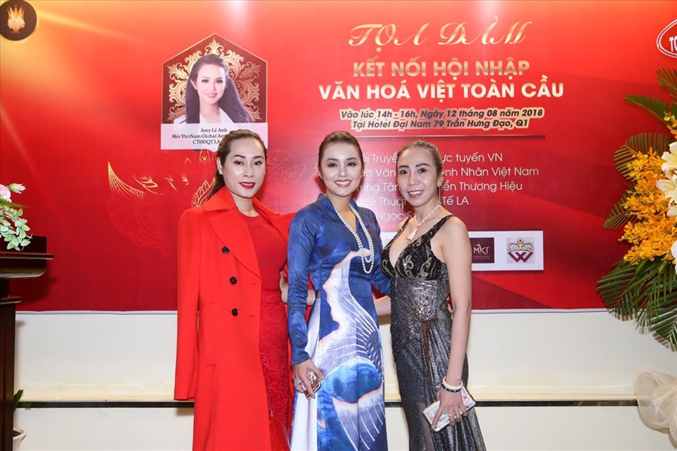 Hoa hậu Hạnh Lê làm giám khảo cuộc thi Nữ hoàng và Nam vương Doanh nhân quốc tế 2018 Hoa hậu Hạnh Lê làm giám khảo cuộc thi Nữ hoàng và Nam vương Doanh nhân quốc tế 2018