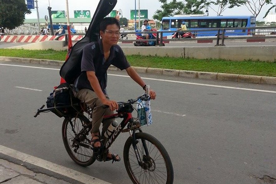 Tôi đạp xe trên đường phố Sài Gòn trong ngày 31.8.2014