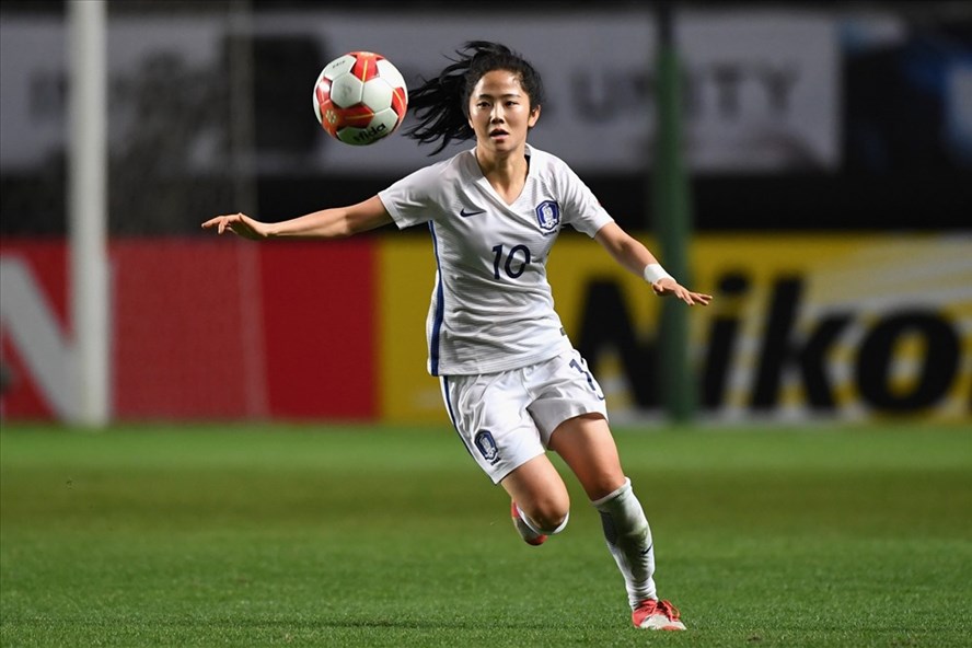 Cầu thủ nữ Hàn Quốc dự ASIAD 18 xinh như thiên thần 1