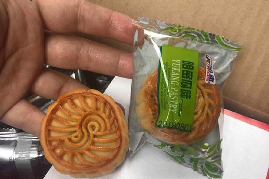Bánh thu thu mini được quảng cáo là hàng nội địa Trung Quốc và Đài Loan có giá 3.000/chiếc khiến người tiêu dùng hoang mang