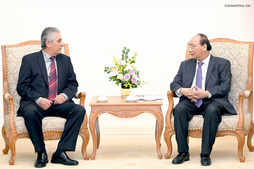 Thủ tướng Nguyễn Xuân Phúc và Tổng thư ký Liên hiệp Công đoàn Thế giới. Ảnh: VGP. 