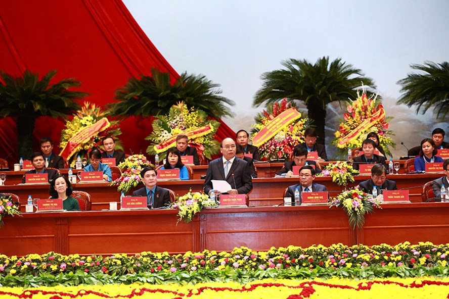Thủ tướng Chính phủ Nguyễn Xuân Phúc phát biểu tại Đại hội XII Công đoàn Việt Nam chiều 24.9. Ảnh: HẢI NGUYỄN
