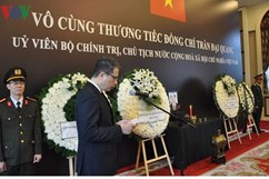 Đại sứ quán Việt Nam tại nước ngoài tổ chức lễ viếng Chủ tịch Nước Trần Đại Quang