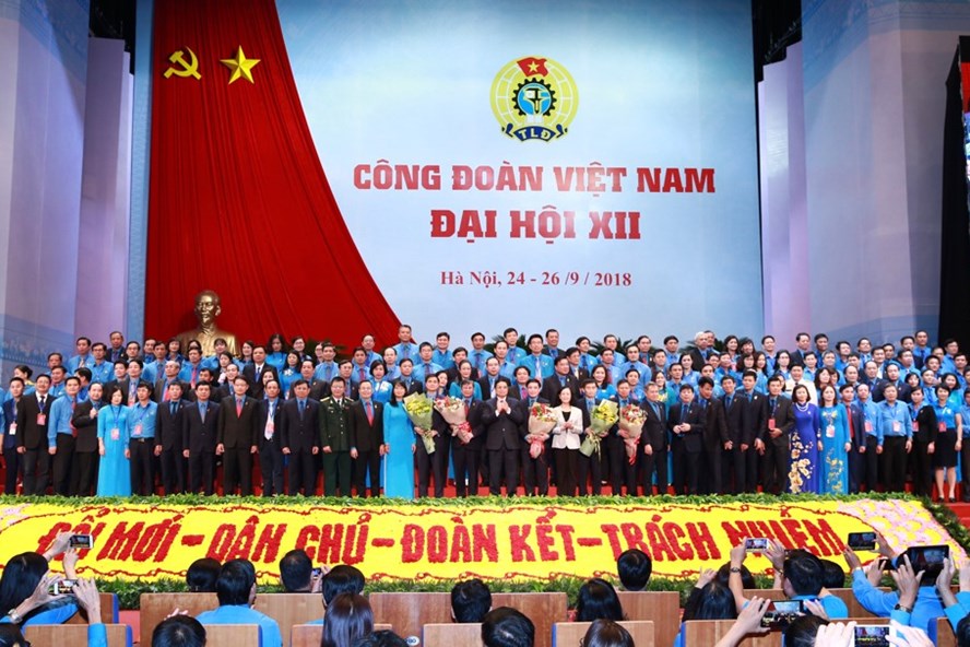 Ra mắt Ban Chấp hành Tổng LĐLĐVN khóa XII nhiệm kỳ 2018-2023. Ảnh: Hải Nguyễn