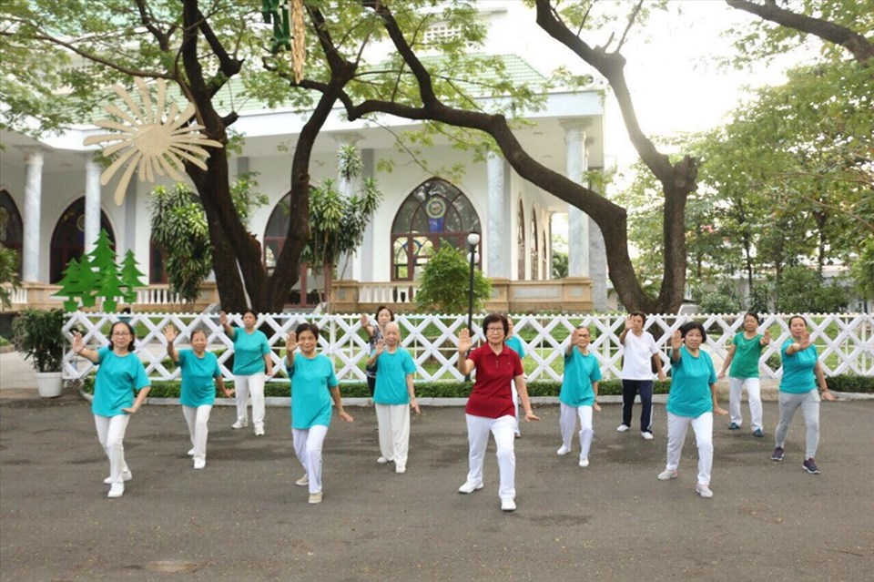 Rèn luyện thể dục thể thao thường xuyên rất tốt cho sức khỏe Rèn luyện thể dục thể thao thường xuyên rất tốt cho sức khỏe