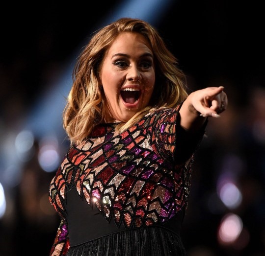Adele và chồng Simon đang chia sẻ quyền nuôi con chung của con trai họ (Ảnh: Rex)