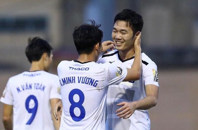 Minh Vương và Xuân Trường là đồng đội tại HAGL. Ảnh: Thuỳ Minh