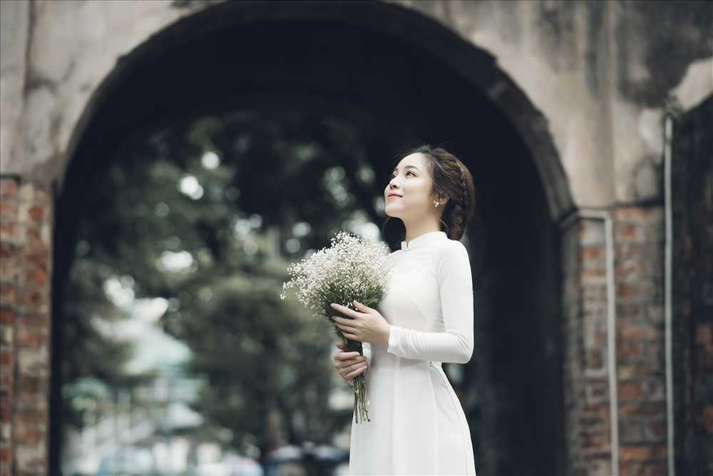 Câu chuyện tình yêu nhẹ nhàng của một cô gái và chàng trai Hà Nội trong mối tình đầu của mình. Ảnh: Châu Nguyễn