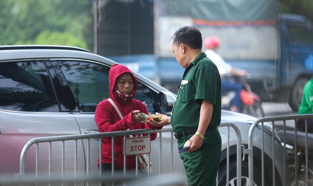 Một số thương binh nhận được vé lập tức sang tay ngay cho chợ đen.