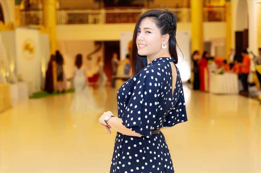 Mặc dù bận rộn với công việc, Ngọc Hiền cho biết, cô luôn cố gắng dành thời gian chăm sóc 3 con nhỏ. Ảnh: NVCC.