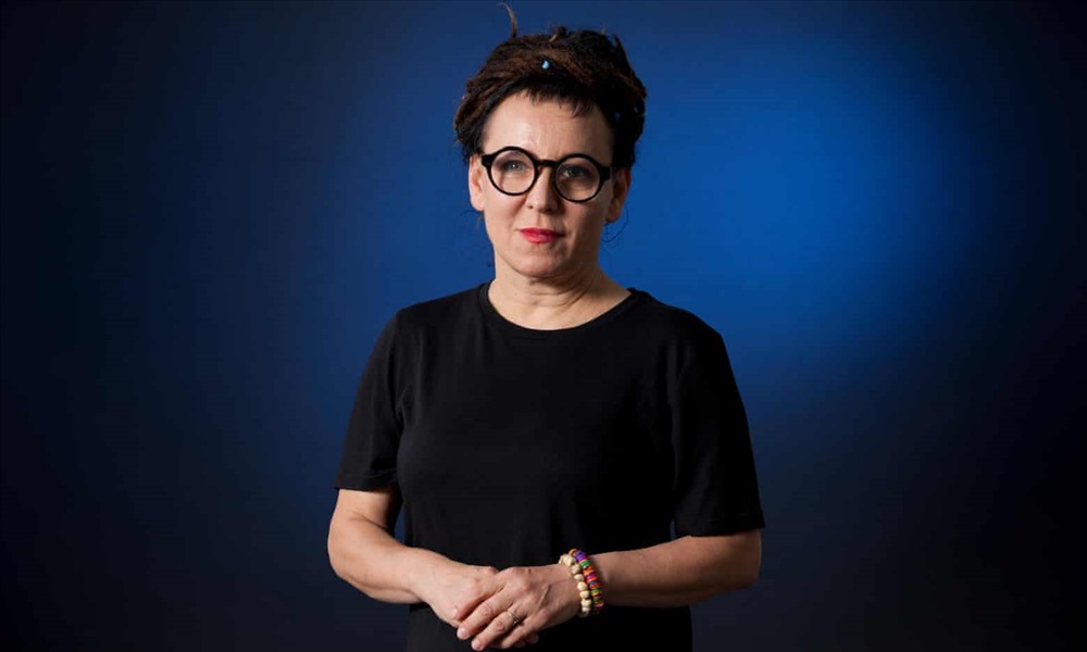Olga Tokarczuk. Ảnh: The Guardian.