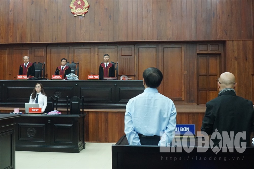 Phiên toà ngày 18.9 bị hoãn vì nhiều đương sự vắng mặt