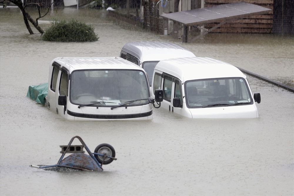 Nước ngập mênh mông ở Ise, tỉnh Mie, miền trung Nhật Bản. Ảnh: Kyodo/Reuters