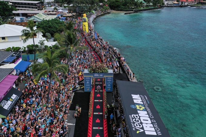 Toàn cảnh khu vực đua ba môn phối hợp Ironman Kona 2019. Ảnh: IRONMAN
