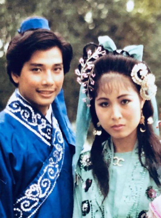 NSND Hồng Vân và ông xã Lê Tuấn Anh cách đây 33 năm. Ảnh: FBNV