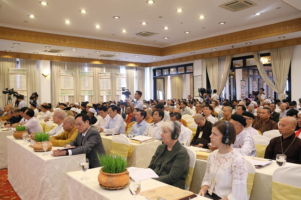 Quang cảnh hội nghị.
