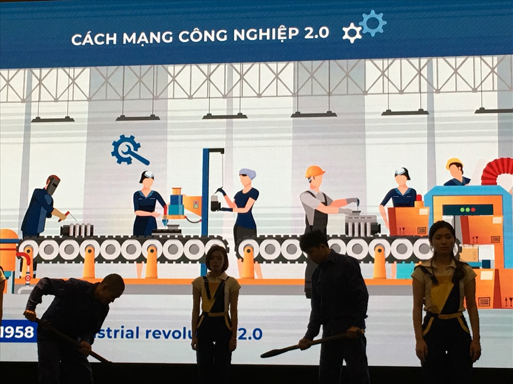 Vở kịch nói về lao động nữ được biểu diễn tại Diễn đàn