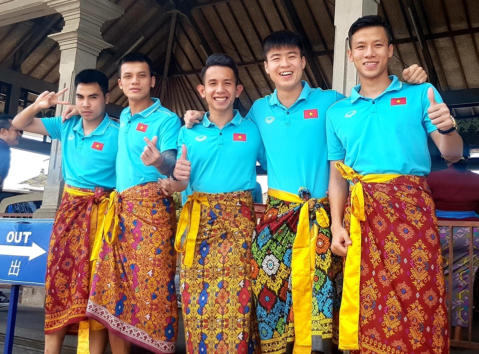 Từ phải qua: Quế Ngọc Hải, Duy Mạnh,