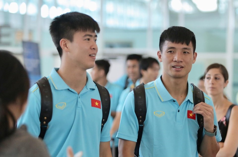 Duy Mạnh và Bùi Tiến Dũng vẫn là sự kết hợp ăn ý ở hàng phòng ngự của ĐT Việt Nam. Tuy nhiên, ở trận đấu với Indonesia, hàng phòng ngự đã mắc lỗi trong bàn thua duy nhất. Ảnh: Trung Hiếu