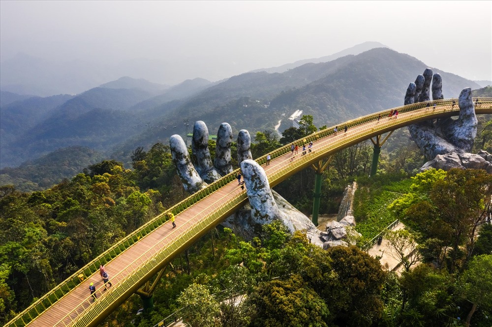 Cầu Vàng tại Sun World Ba Na Hills