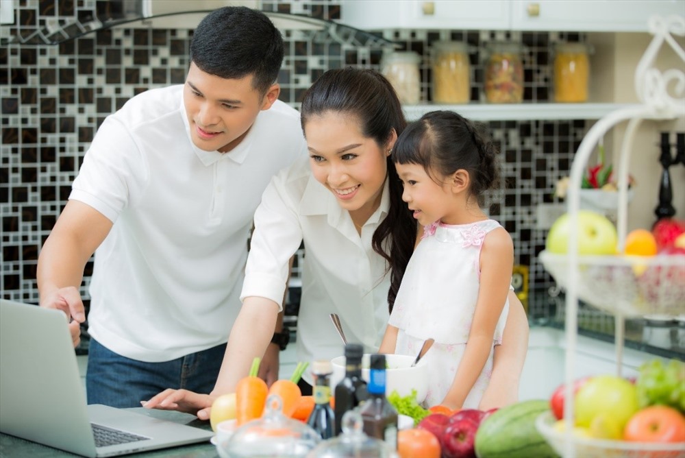 Thông qua trang Thông tin Hợp đồng Bảo hiểm Trực tuyến của Chubb Life Việt Nam, khách hàng có thể kiểm tra thông tin về Hợp đồng Bảo hiểm một cách dễ dàng.