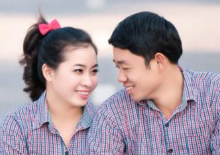 Chị Nguyệt và chồng. Ảnh: NVCC
