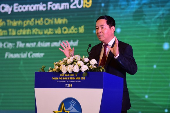 Ông Vũ Thành Tự Anh - Giám đốc Trường chính sách Công và Quản lý Fulbright phát biểu. Ảnh TK.