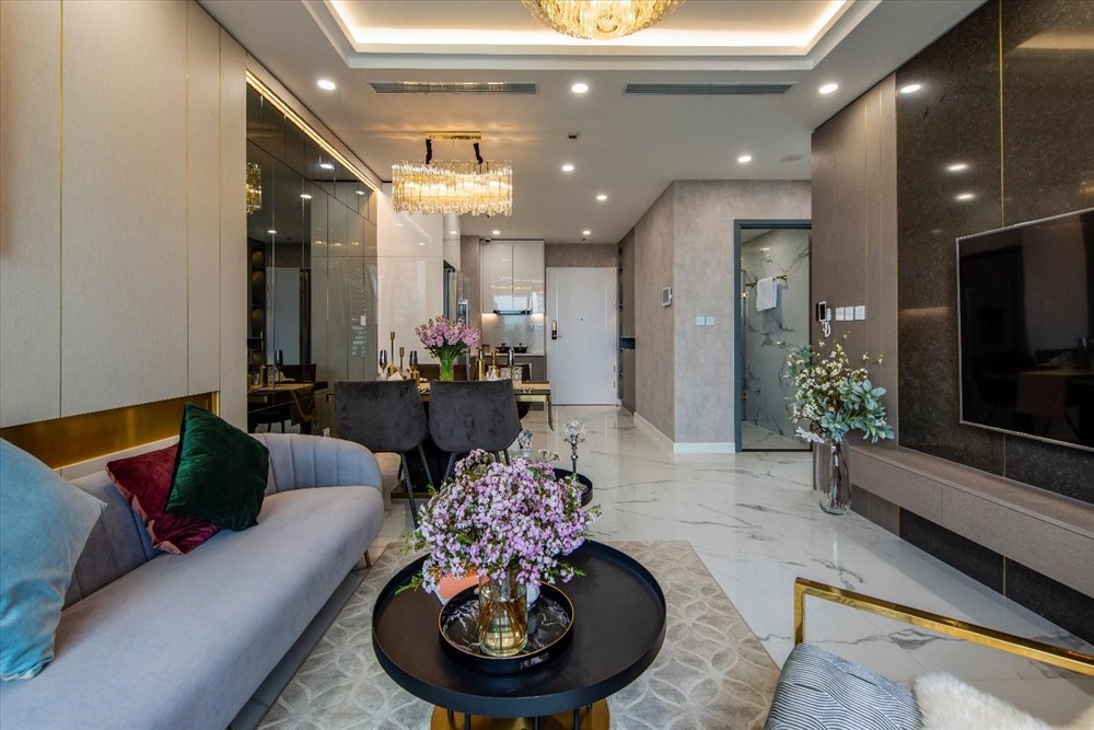 Căn hộ tại Sunshine City Sài Gòn được bài trí tinh tế, tạo điểm nhấn về thị giác, thể hiện gu thẩm mỹ của gia chủ đồng thời vẫn đảm bảo được công năng sử dụng. Đó cũng là những lợi điểm khiến Sunshine City Sài Gòn xứng đáng trở thành nơi đáng sống bậc nhất cho cư dân thượng lưu.