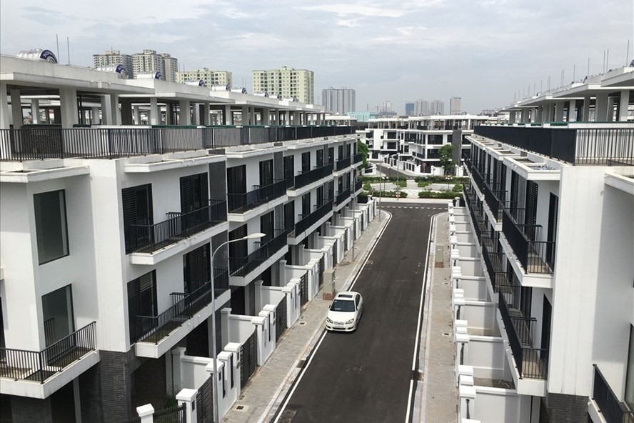233 căn biệt thự, liền kề của dự án The Eden Rose được cơ quan chức năng cấp phép 3 tầng, nhưng thực tế chủ đầu tư đã xây dựng 4 tầng. Ảnh: T.C