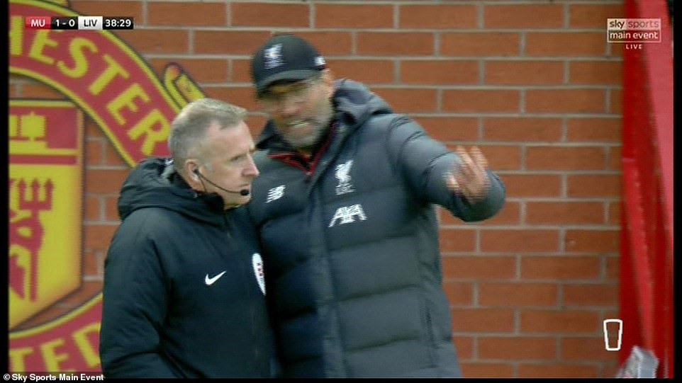 Ảnh: Daily Mail & Sky Sports.