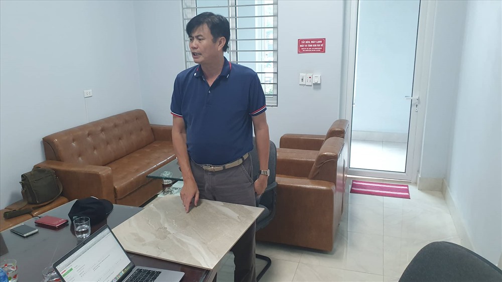 Lãnh đạo Công ty gốm sứ Thanh Hà trong buổi làm việc với PV Lao Động ngày 21.10.