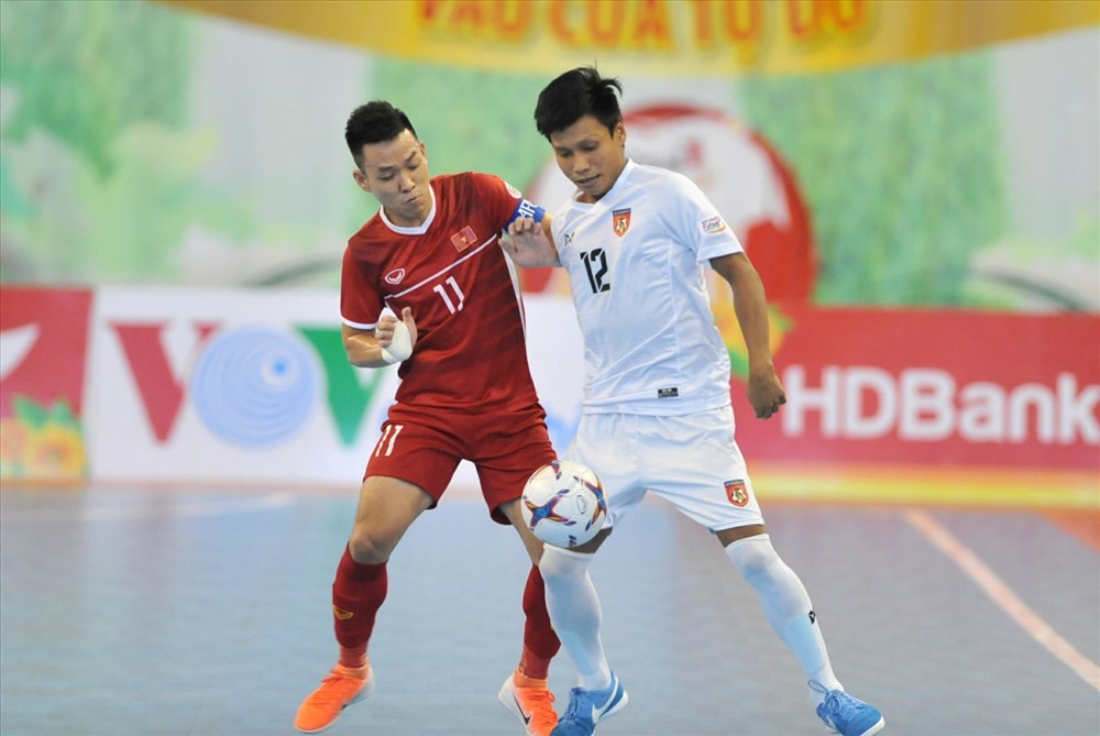 Việt Nam đánh bại Myanmar trong trận tranh hạng Ba. Ảnh: VFF