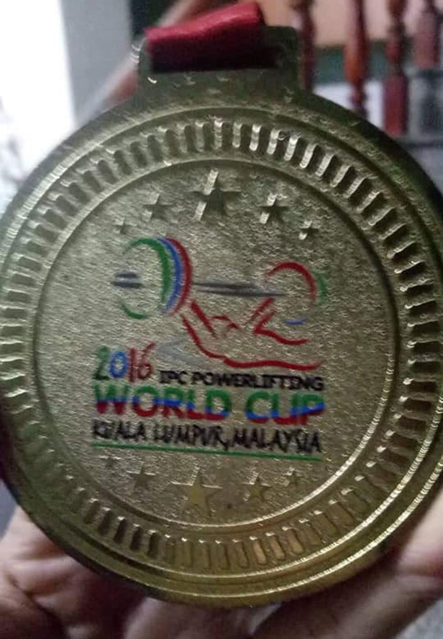 Tấm HCV World Cup 2016 của Nhà vô địch thế giới môn cử tạ Lê Văn Công.