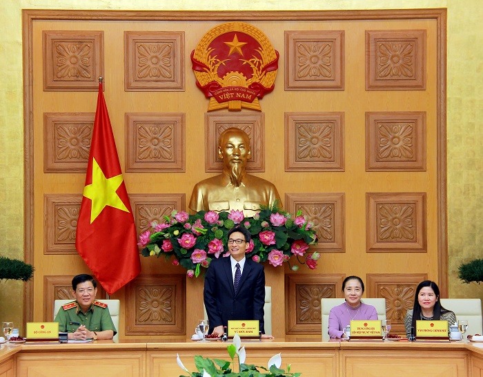 Phó Thủ tướng Chính phủ Vũ Đức Đam phát biểu tại buổi gặp mặt. Ảnh BCA