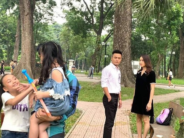 Những hình ảnh này càng làm khán giả thêm tò mò liệu Khuê sẽ bỏ rơi Bảo để về với Thái. Ảnh: T.L.