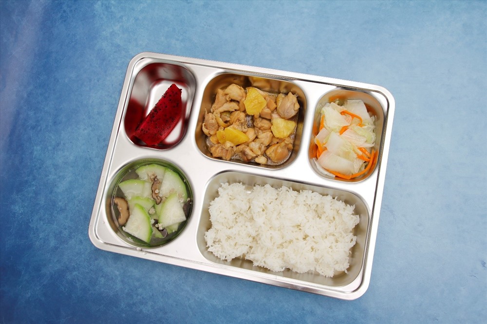Bữa ăn “chuẩn” từ phần mềm luôn đảm bảo có đủ 5 món trong mỗi khẩu phần.