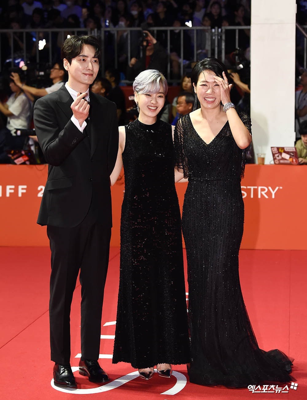 Lee Joon Hyuk, Lee Joo Young và Uhm Hye Ran. Ảnh: LHPBS.