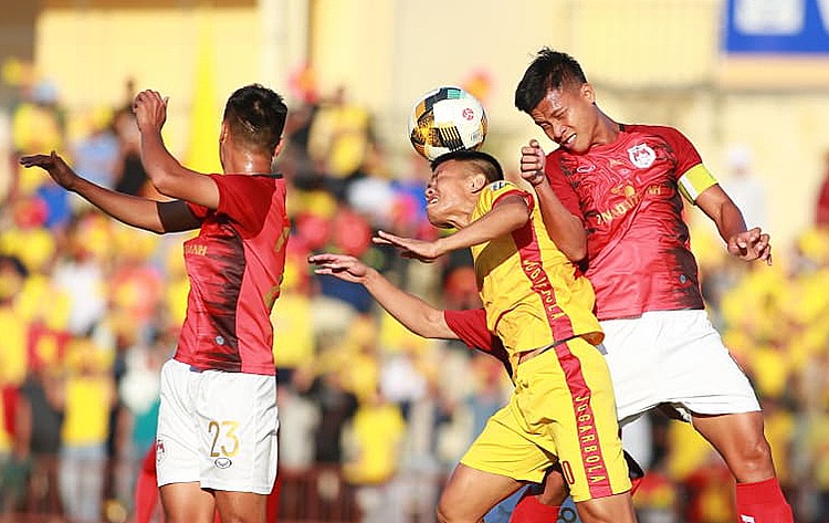 Thanh Hóa là đội bóng tỏ ra già dơ, bản lĩnh hơn trong trận play-off. Ảnh: VNE