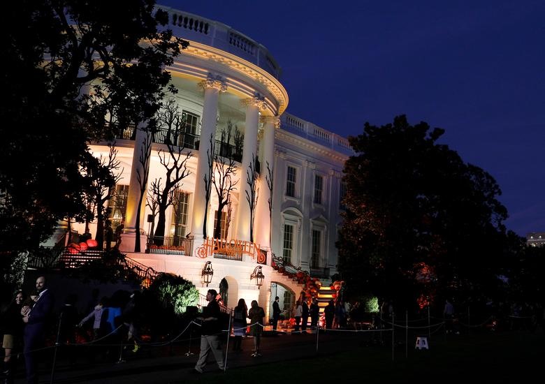 Nhà Trắng trang trí dịp Halloween. Ảnh: Reuters
