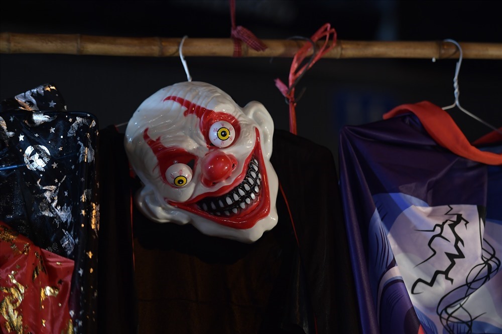 Một số phụ kiện trong ngày Halloween.