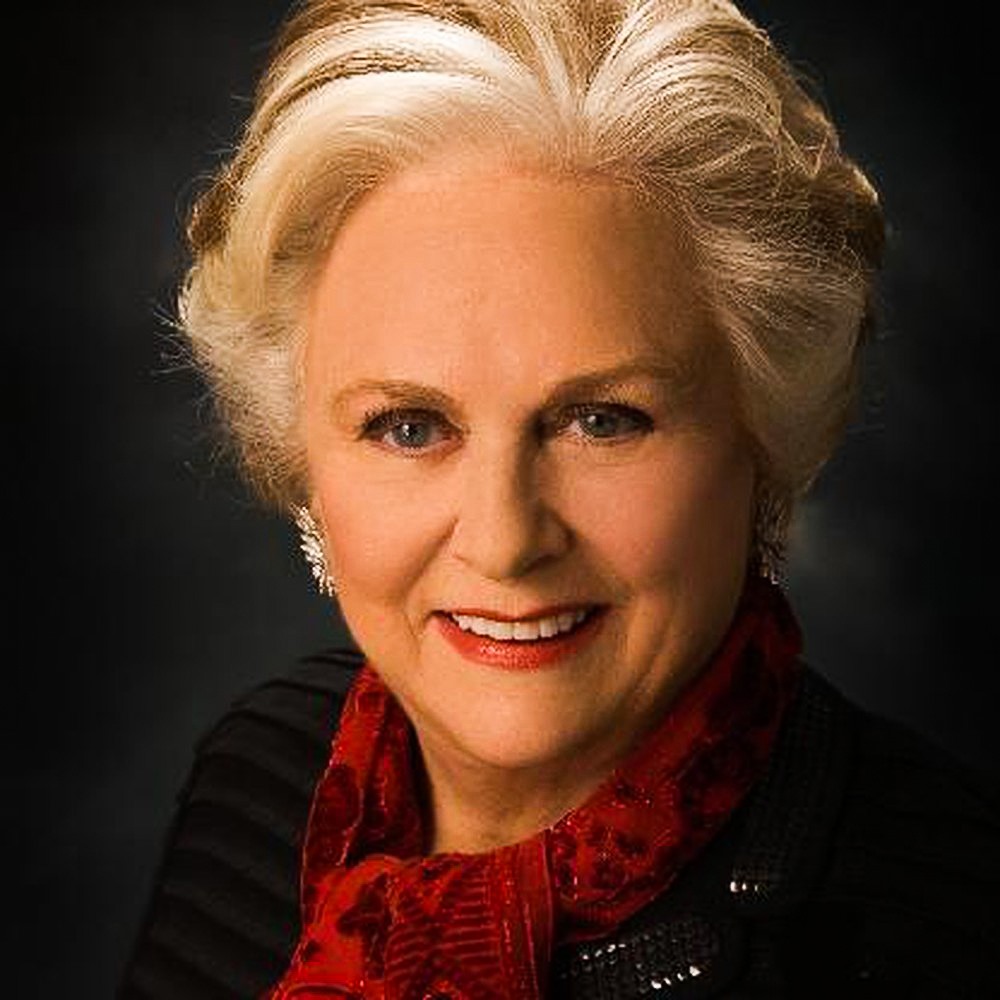 Bà là cháu nội của Frank Mars và là cô của 4 chị em nhà Mars. Jacqueline Mars được thừa hưởng 1/3 cổ phần tại “đế chế” bánh kẹo. Bà đã quyên góp nhiều tiền cho các hoạt động thiện nguyện liên quan đến giáo dục, môi trường, văn hóa và sức khỏe.