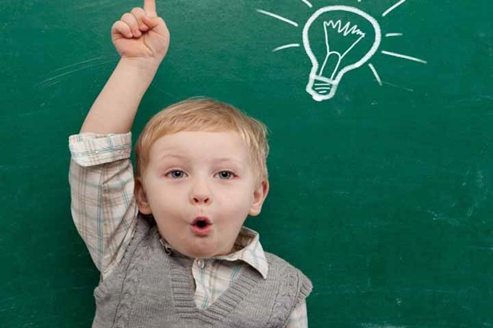 Kích thích trẻ suy nghĩ sẽ giúp não bộ của trẻ phát triển. Ảnh: T. L.