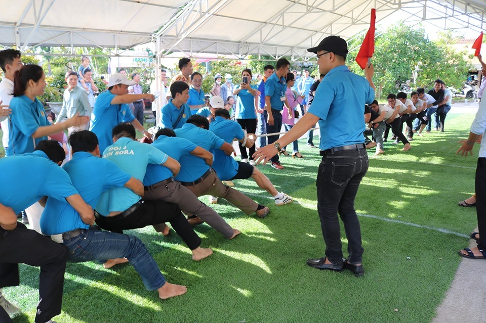 Những trò chơi tập thể vui nhộn, tạo sự đoàn kết cho đoàn viên, người lao động sau một tuần lao động.