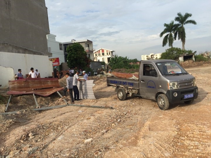 Khu đất vàng bị quây chiếm - ảnh HH
