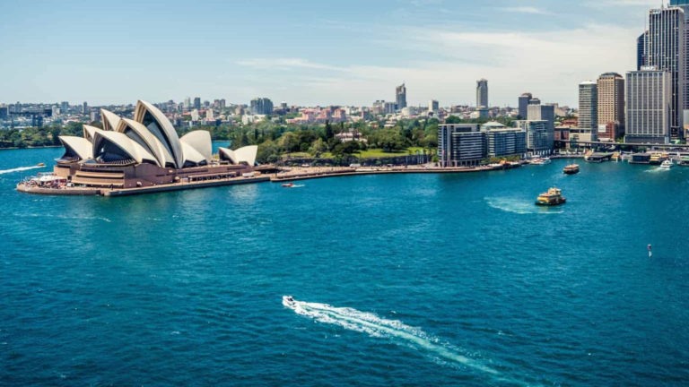 Thành phố Sydney (Úc) luôn thu hút nhiều du khách khi đến đây với nhiều địa điểm du lịch hấp dẫn. Ảnh: T. L.