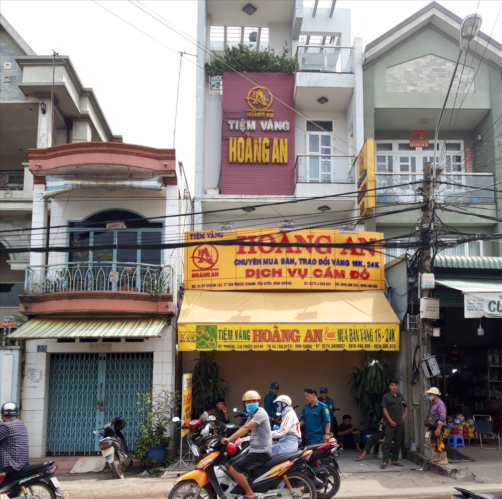 Tiệm vàng xảy ra vụ trộm.