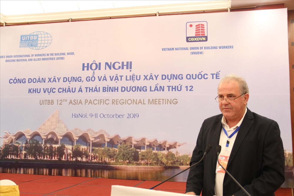 Tổng thư ký UITBB Michalis Papanikolau phát biểu tại Hội nghị