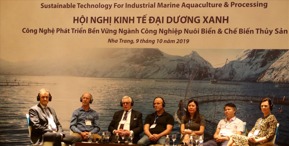 Các chuyên gia tham gia hội nghị đề xuất những sáng kiến hợp tác để thúc đẩy ngành nuôi biển Việt Nam phát triển bền vững. Ảnh: P.L